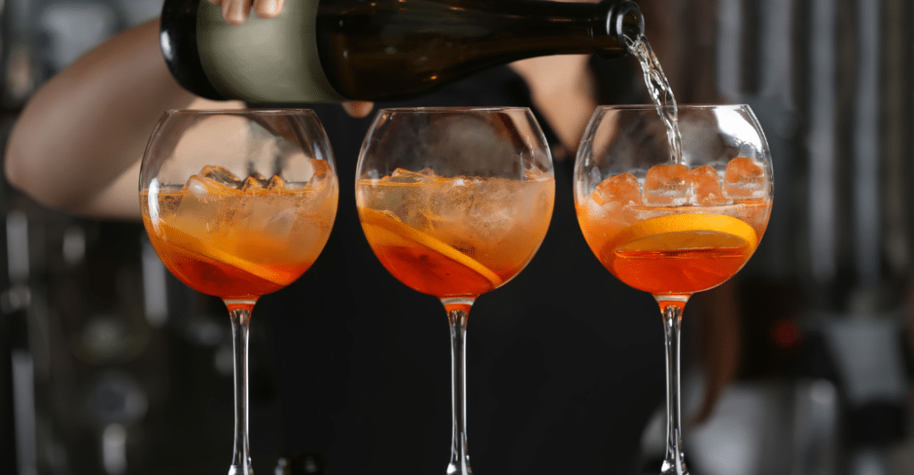 vrijgezellenfeest vrouwen cocktails maken